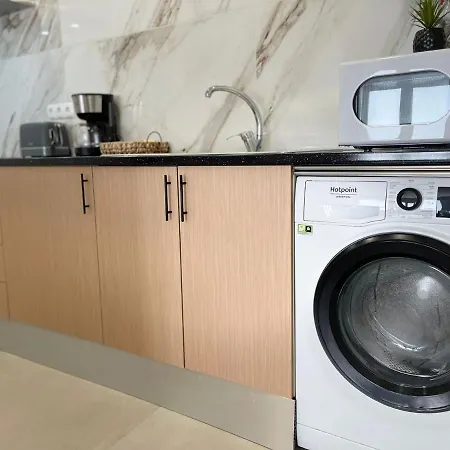 Sunsetriver Apartman *